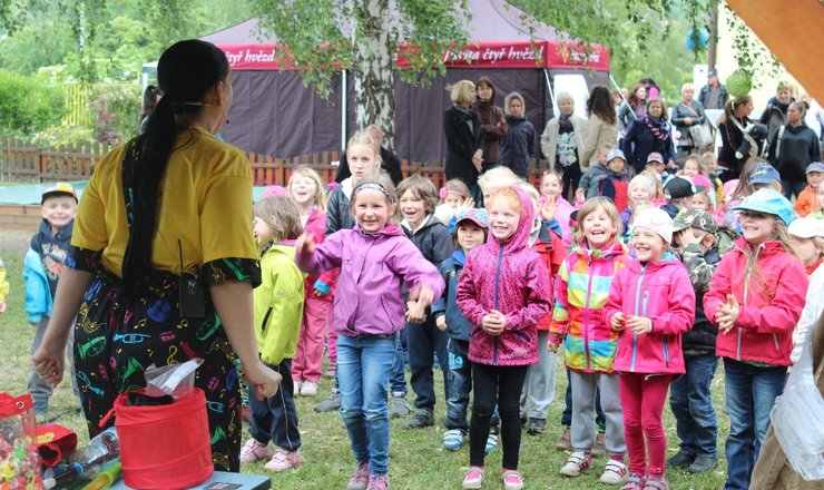 Children Celebrated their Day with Clarion by Eating, Drinking and Laughter Cabaret